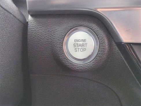 Certified 2024 Kia Telluride SX Prestige w/ Towing Package image 17