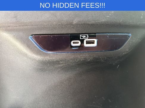 Used 2023 Chrysler Pacifica Touring-L image 36