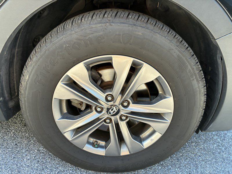 Used 2013 Hyundai Santa Fe Sport AWD/4WD image 18