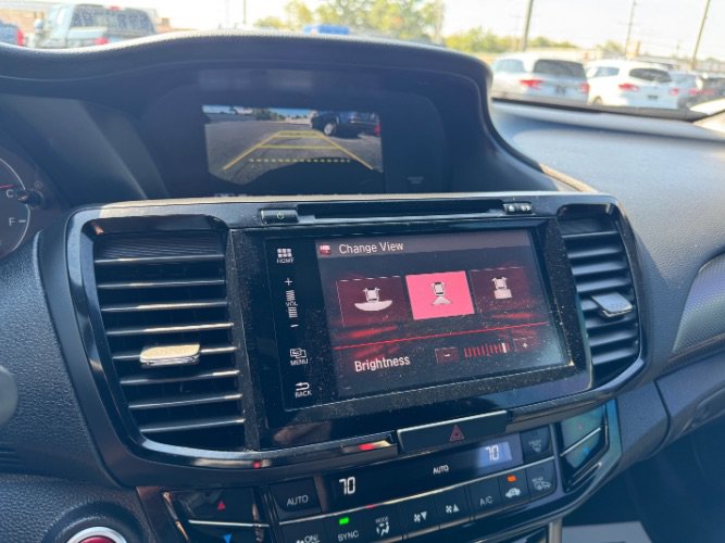 Used 2017 Honda Accord EX-L image 18