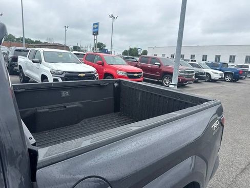 Used 2024 Toyota Tacoma TRD Sport AWD/4WD image 12