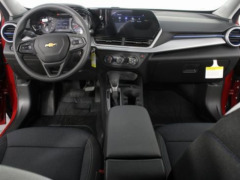 New 2026 Chevrolet Trax LS image 10