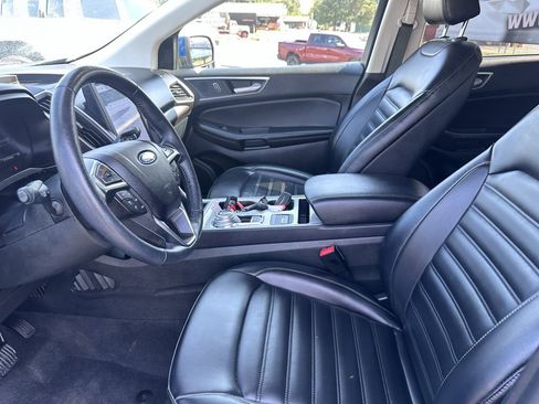Used 2023 Ford Edge SEL image 3