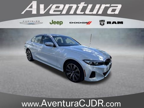 Used 2025 BMW 330i xDrive Sedan AWD/4WD image 1
