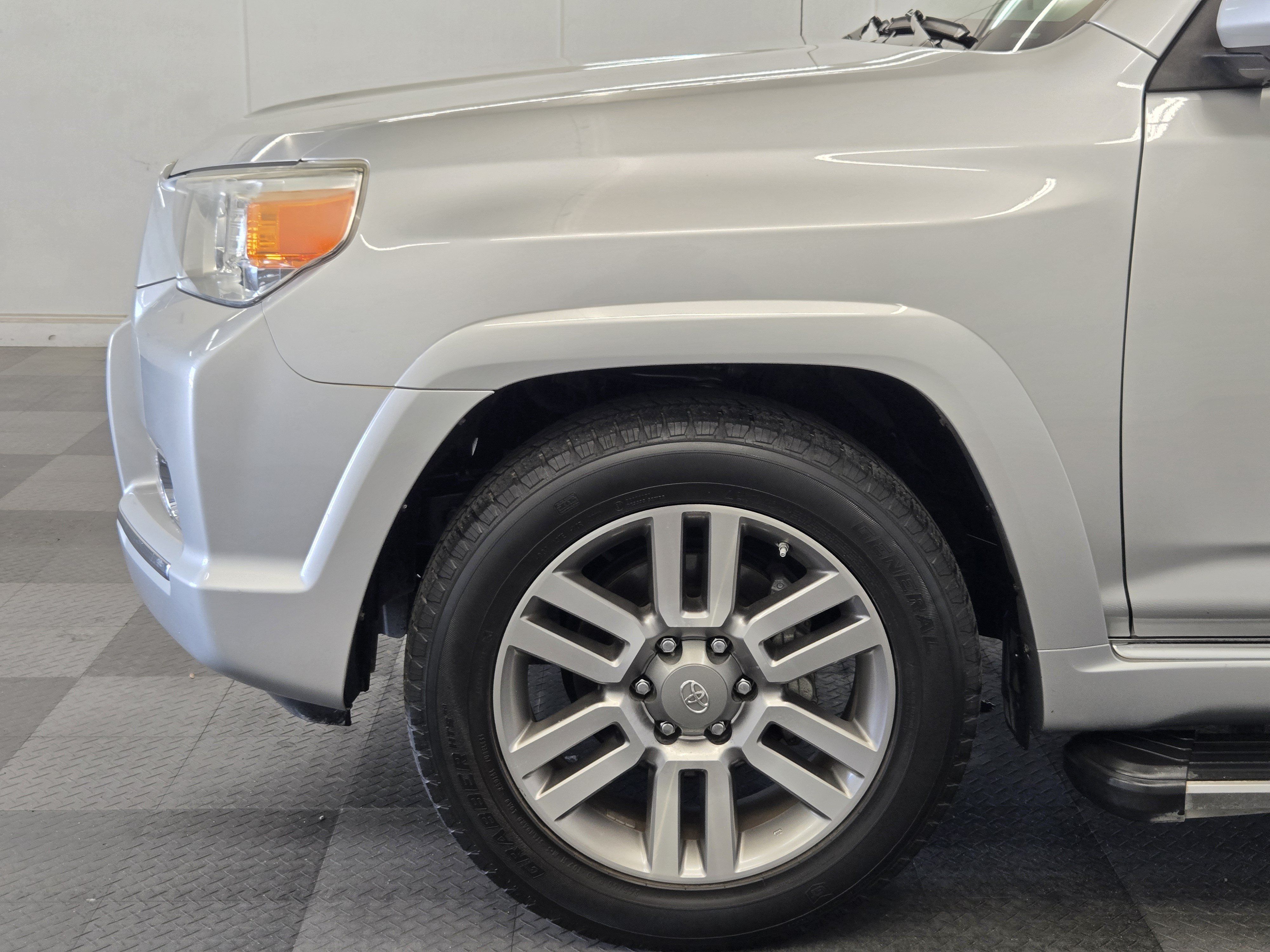 Used 2012 Toyota 4Runner Limited RWD image 9