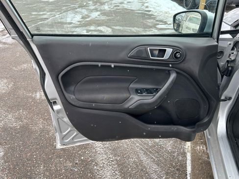 Used 2016 Ford Fiesta SE image 14