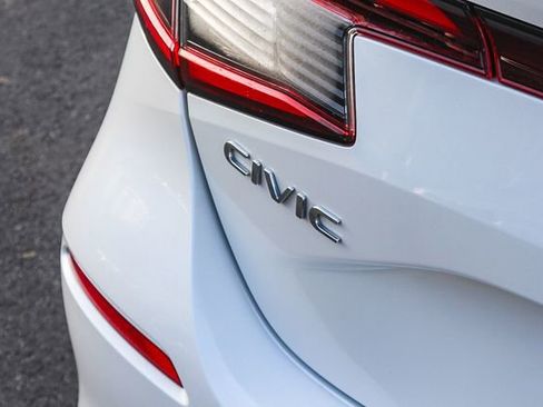 Used 2022 Honda Civic Sport image 9