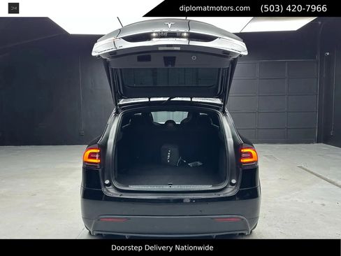 Used 2018 Tesla Model X 75D image 40