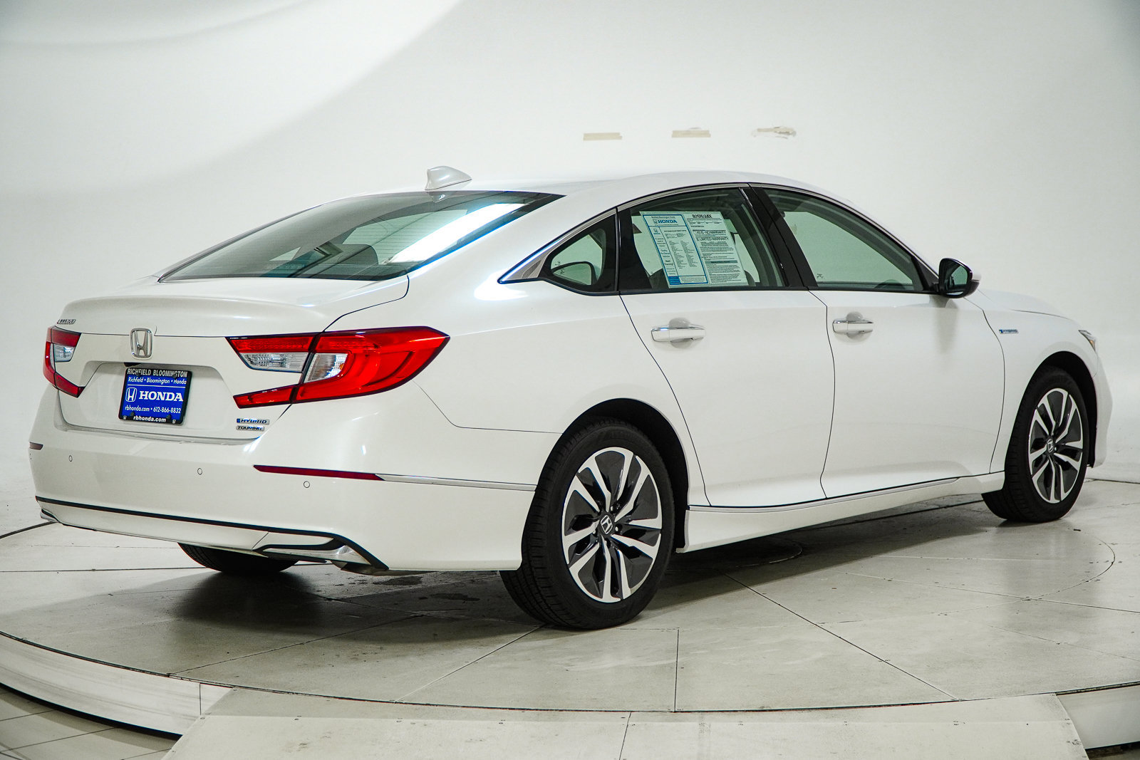 Used 2019 Honda Accord Touring image 10