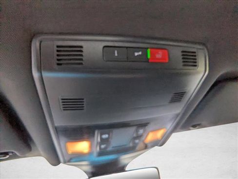 Used 2024 Volkswagen Jetta Sport image 17