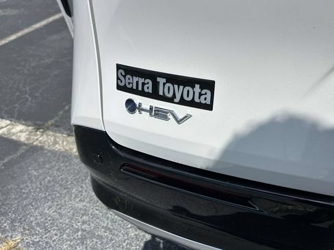 New 2026 Toyota Sienna Limited FWD image 9