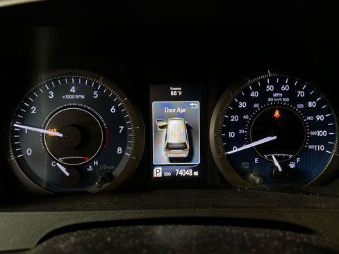 Used 2017 Toyota Sienna Limited Premium image 10