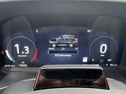 Used 2025 Ford Explorer Platinum image 23