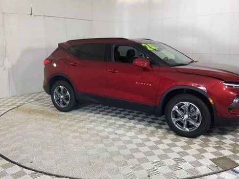 Used 2024 Chevrolet Blazer LT w/ Convenience Package FWD image 5