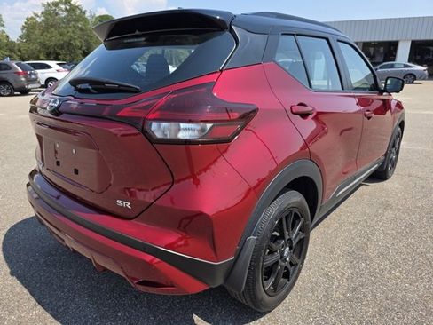 Used 2023 Nissan Kicks SR image 8