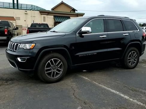 Used 2019 Jeep Grand Cherokee Limited AWD/4WD image 5