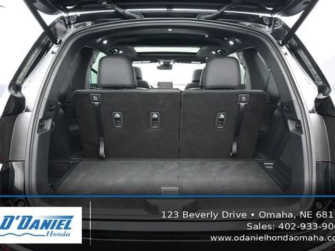 Used 2025 Honda Pilot TrailSport image 39