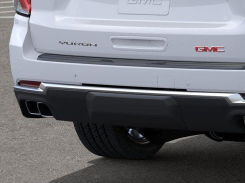 New 2026 GMC Yukon XL Denali w/ Denali Reserve Package image 14