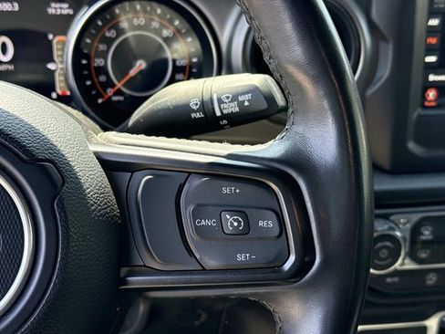 Used 2022 Jeep Wrangler Unlimited Sport image 30