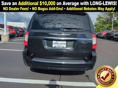 Used 2015 Chrysler Town & Country Touring-L w/ Driver Convenience Group image 8