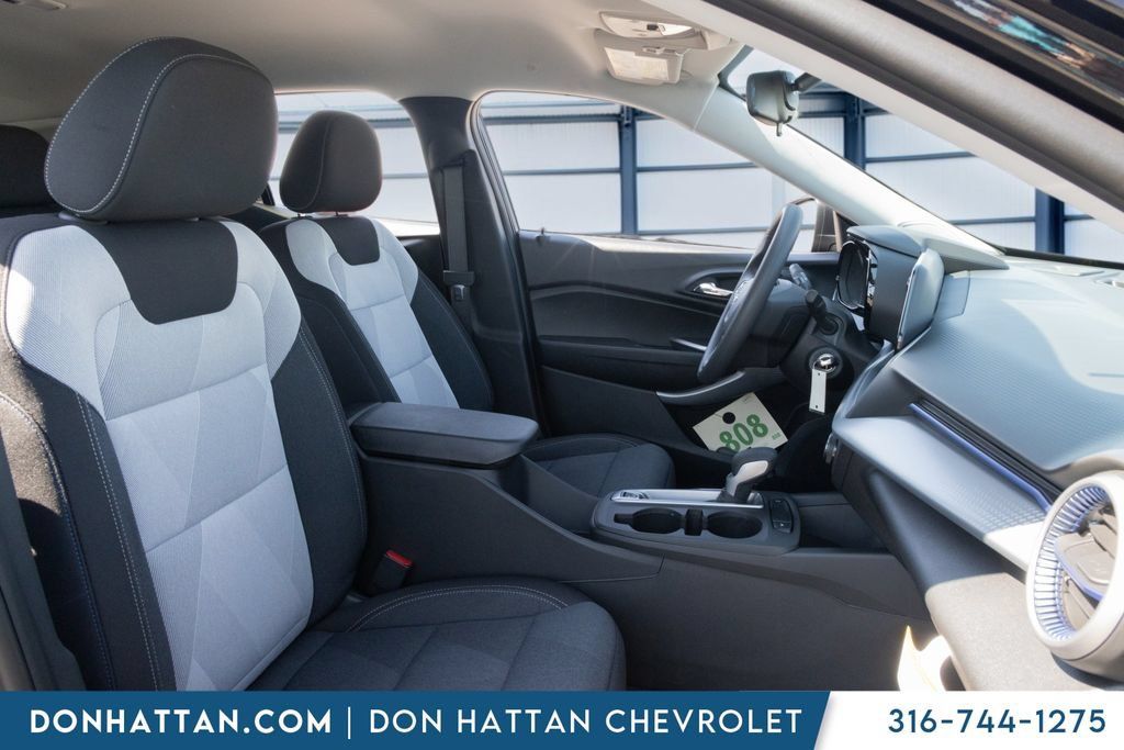 New 2026 Chevrolet Trax LS FWD image 21