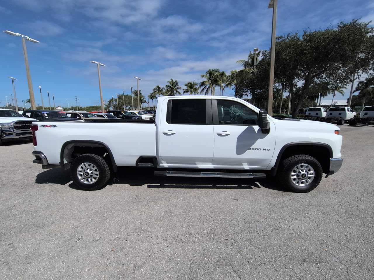 Used 2025 Chevrolet Silverado 2500 LT w/ Safety Package AWD/4WD image 4