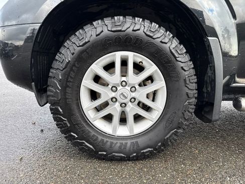 Used 2019 Nissan Frontier SV image 27