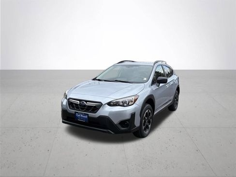 Used 2023 Subaru Crosstrek 2.0i image 2