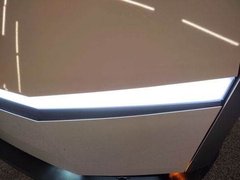 Used 2024 Tesla Cybertruck AWD Crew Cab image 11