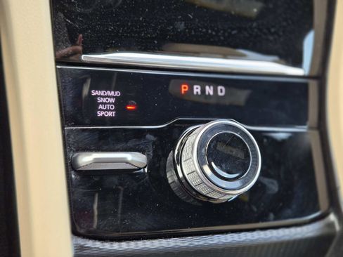 Used 2024 Jeep Grand Cherokee Limited w/ Trailer Tow Package image 33