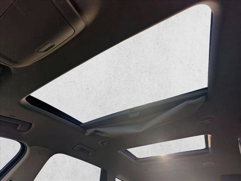 Used 2021 Buick Enclave Avenir w/ Avenir Technology Package image 22