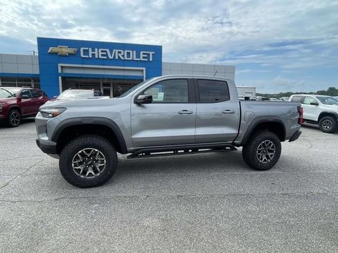 New 2026 Chevrolet Colorado ZR2 w/ Technology Package AWD/4WD image 6