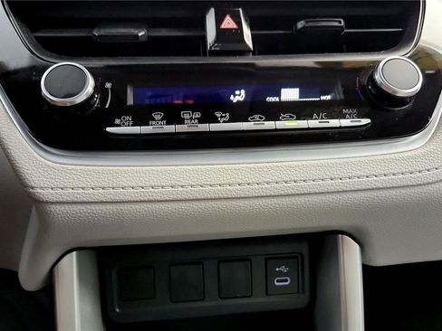 Certified 2023 Toyota Corolla Cross L image 42