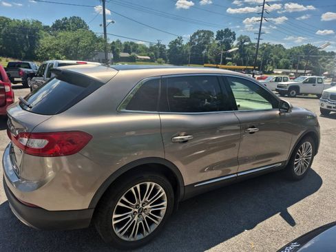 Used 2018 Lincoln MKX Reserve w/ Lincoln MKX Climate Package AWD/4WD image 4
