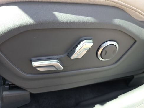Certified 2025 Hyundai Santa Fe SEL FWD image 6