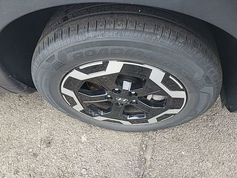 Used 2025 Hyundai Santa Fe SEL image 3