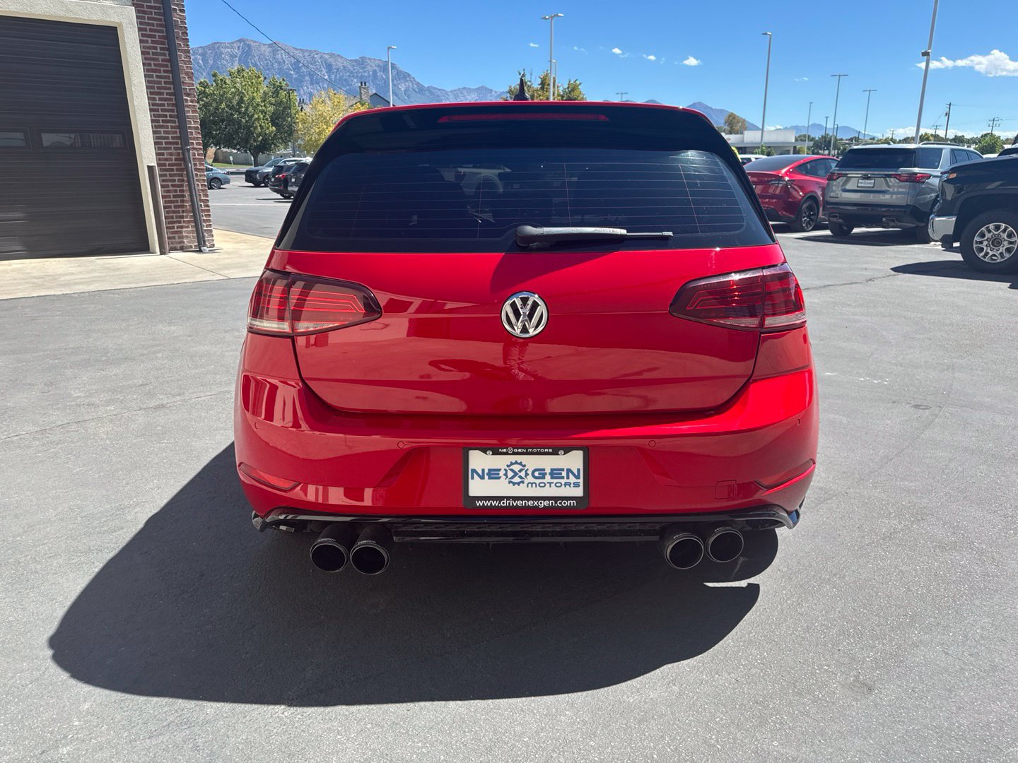 Used 2019 Volkswagen Golf R 4-Door AWD/4WD image 7