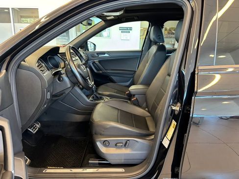 Used 2020 Volkswagen Tiguan SE R-Line AWD/4WD image 15