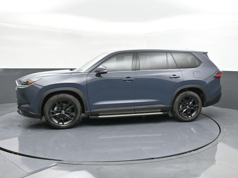 Used 2025 Toyota Grand Highlander AWD image 5