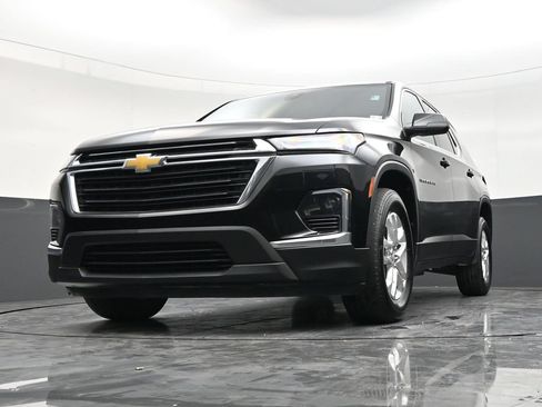 Used 2022 Chevrolet Traverse LS FWD image 26
