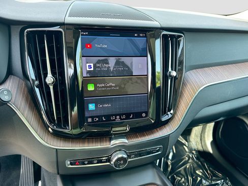 Used 2022 Volvo XC60 T8 Inscription Expression w/ Advanced Package image 13