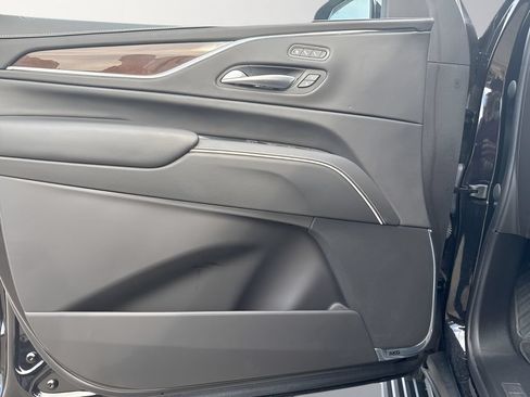 Used 2023 Cadillac Escalade Sport Platinum AWD/4WD image 35