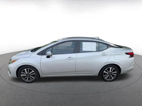 Used 2025 Nissan Versa SV FWD image 9