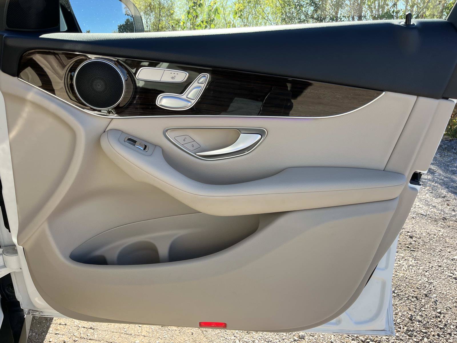 Certified 2022 Mercedes-Benz GLC 300 image 24