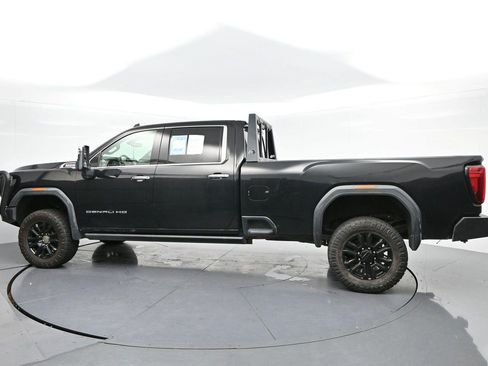 Used 2021 GMC Sierra 3500 Denali w/ Denali Black Diamond Edition AWD/4WD image 5
