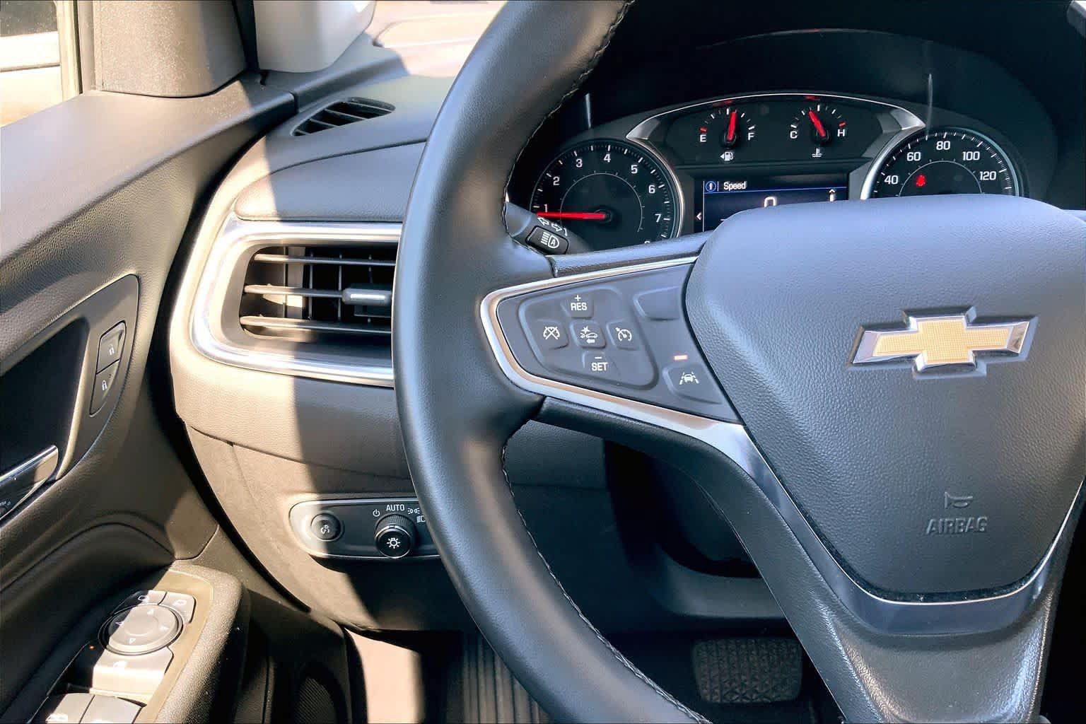 Used 2024 Chevrolet Equinox LT AWD/4WD image 23