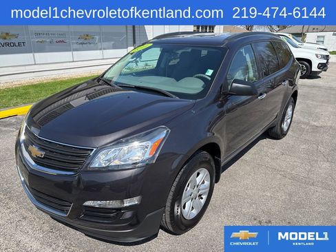 Used 2017 Chevrolet Traverse LS FWD image 1