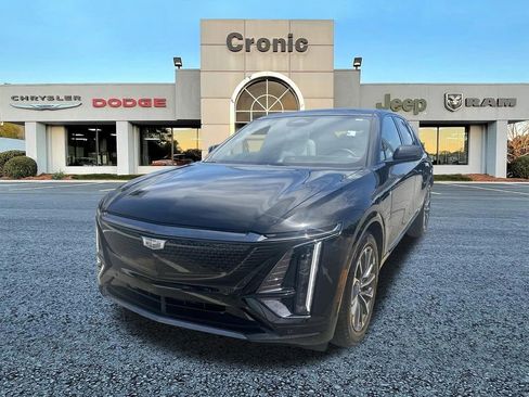 Used 2024 Cadillac Lyriq Sport RWD image 7