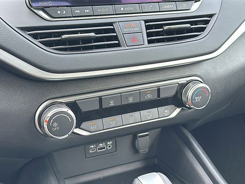 New 2025 Nissan Altima 2.5 S image 24