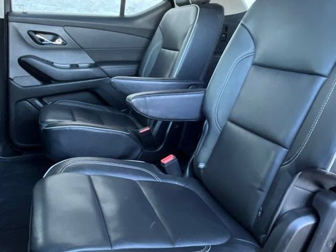 Used 2021 Chevrolet Traverse High Country AWD/4WD image 24